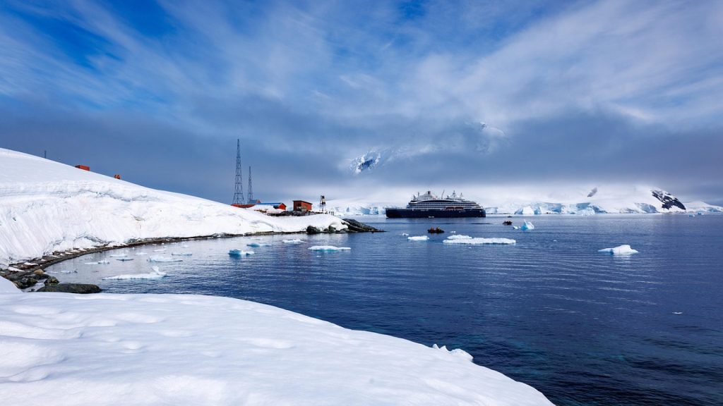 Antarctique : la croisière des extrêmes entre luxe et exploration