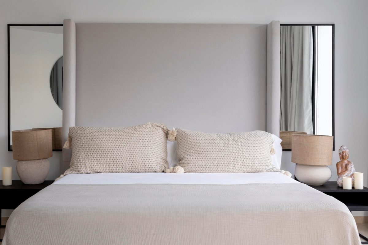 Décorez les murs de votre chambre avec une tête de lit 160 !