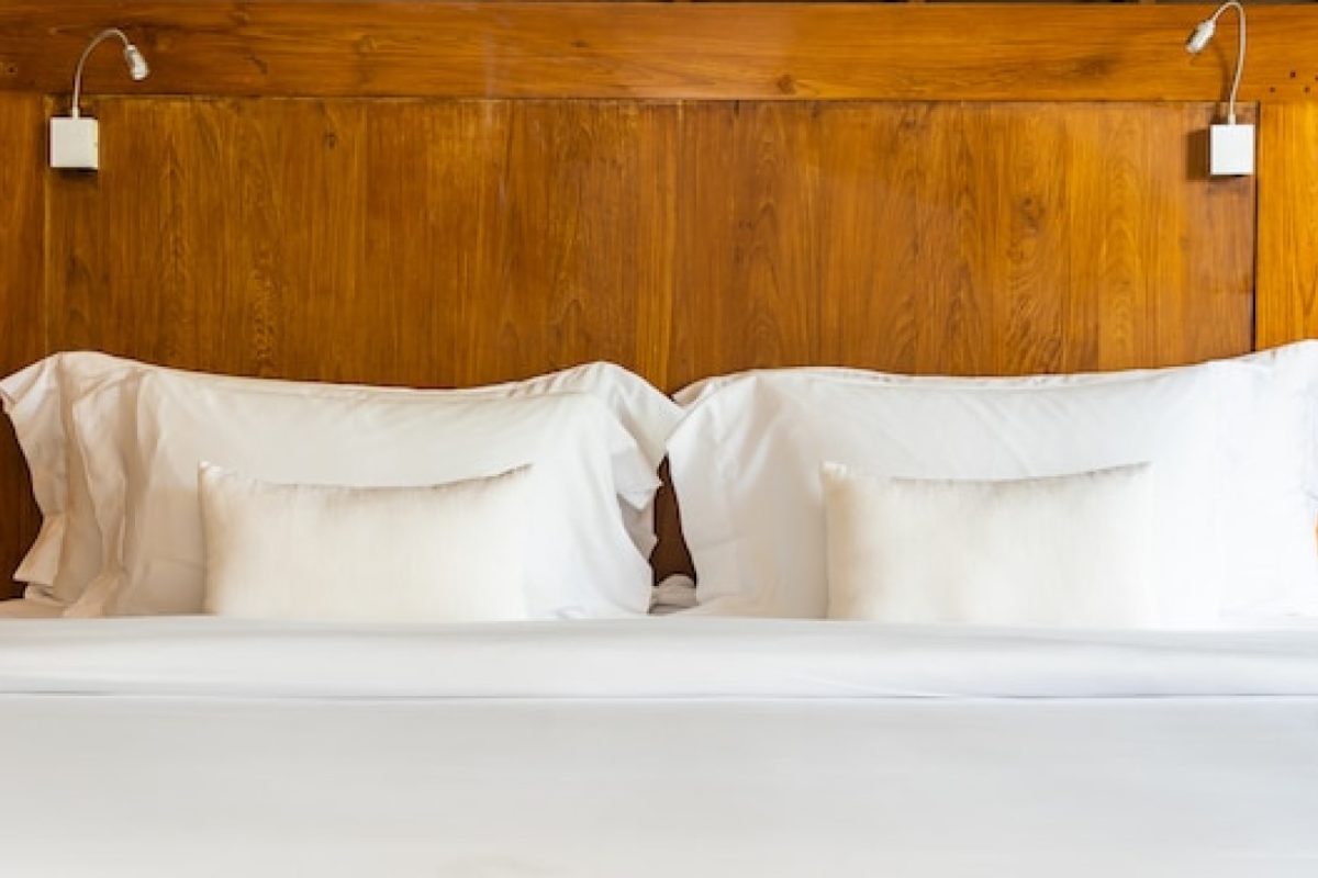 Donnez du cachet à votre lit grâce à une belle tête de lit !