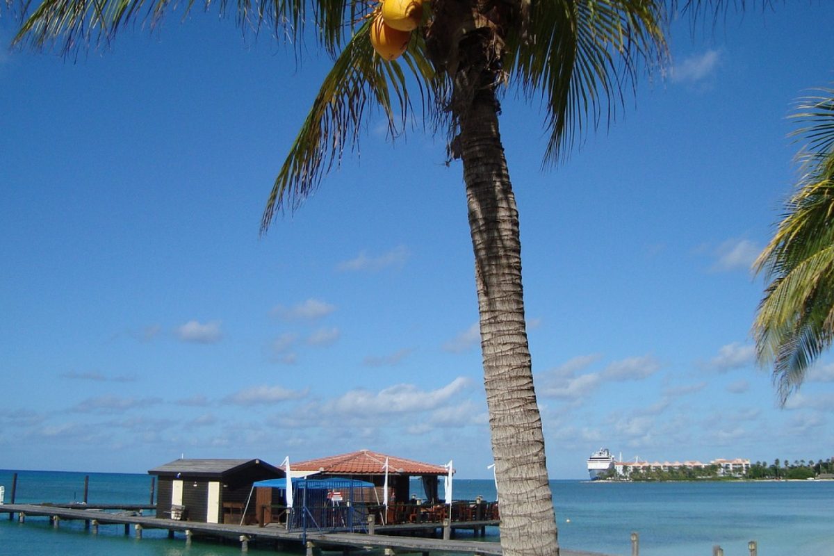 Croisière aux caraïbes : comment explorer les trésors des îles en naviguant sur des eaux cristallines ?
