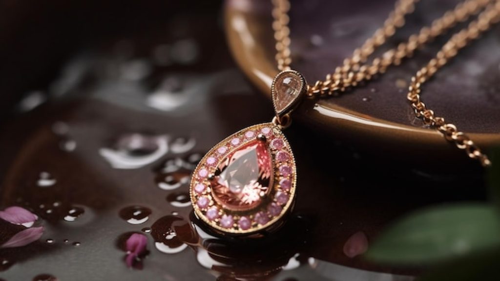 Les bijoux d’occasion : une alternative tendance et éthique à l’achat neuf