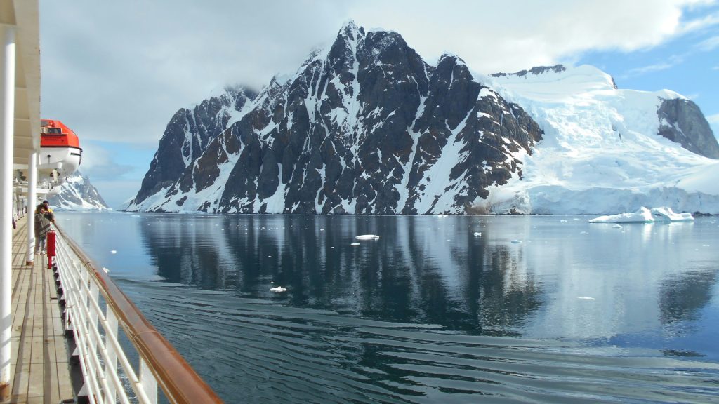 L’antarctique comme vous ne l’avez jamais imaginé : depuis un bateau