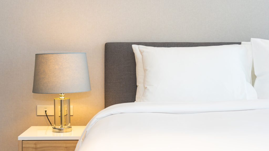 Comment créer une ambiance chaleureuse avec une tête de lit ?